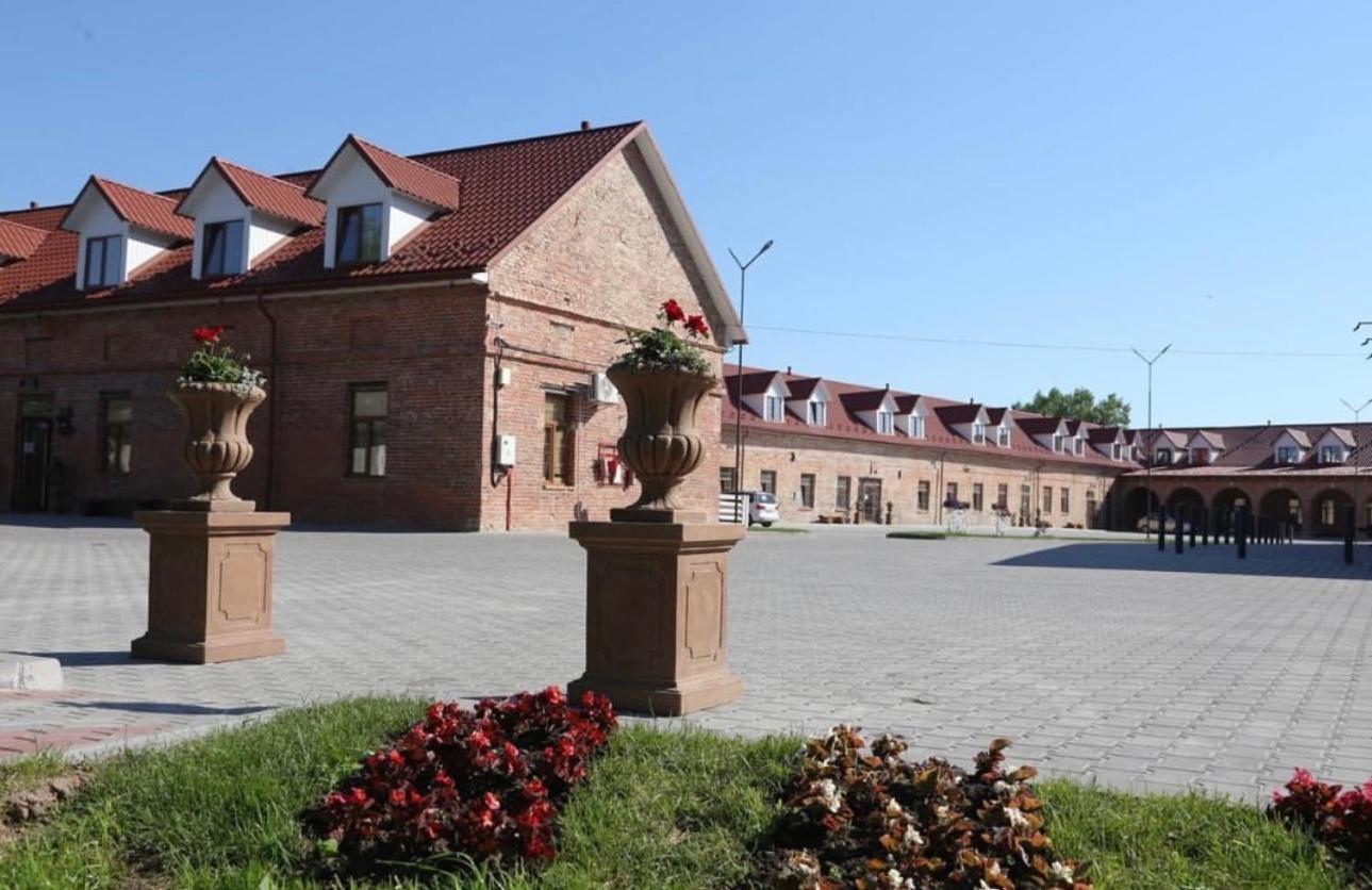 Готель Бережани Exterior photo